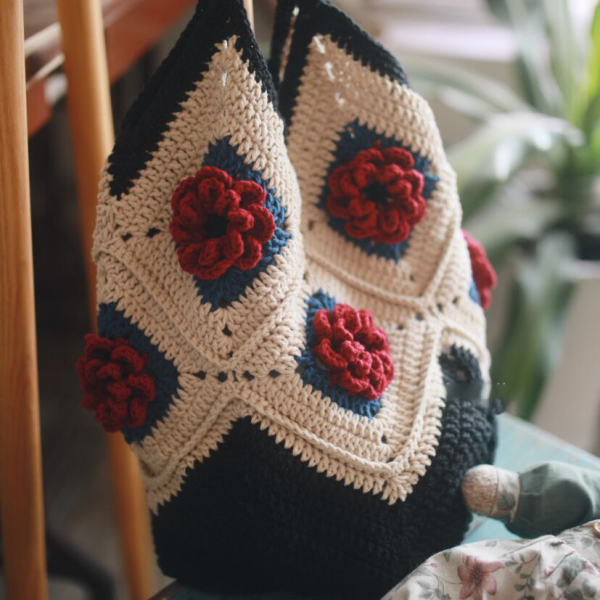 Hand-woven rose flower crochet tote bag Pastoral vintage women shoulder bag