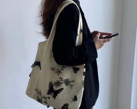 Vintage embroidered crossbody bag Black Butterfly lace Canvas Bags for women Casual Arts shoulder bag